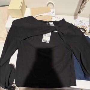 H&M Black Long Sleeve Women's Top